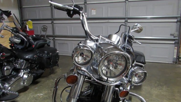 Paul Yaffe Monkey Bar Installation on 2010 Harley Road King